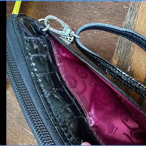 BRIGHTON Embossed Croc Black Cross Body Wallet - Picture 3 of 9